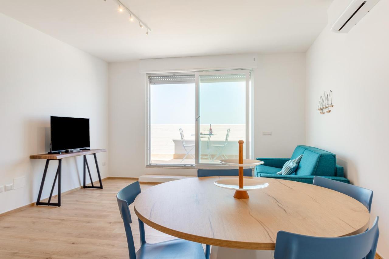 Waterfront Apartment With Seaview Balcony باري المظهر الخارجي الصورة